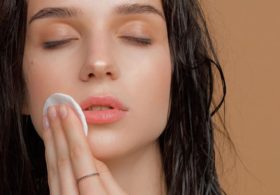 Quick Makeup Removal: 3 Alternatives to Micellar Water When You’re in a Pinch